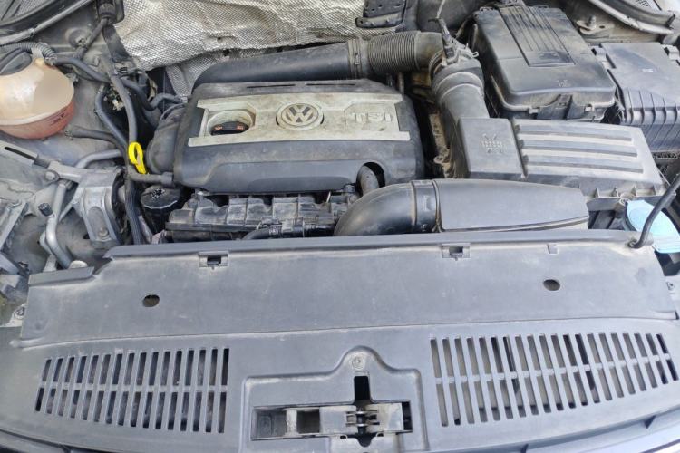 Used Volkswagen Tiguan 2012 2.0 TSI Comfort Edition Engine Bay