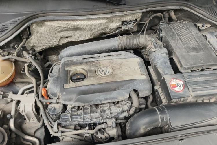 Used Volkswagen Tiguan 2012 2.0 TSI Automatic All-Wheel Drive Elite Edition Engine Bay