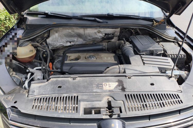 Used Volkswagen Tiguan 2012 1.8TSI Automatic Two-Wheel Drive Trend Edition Engine Bay