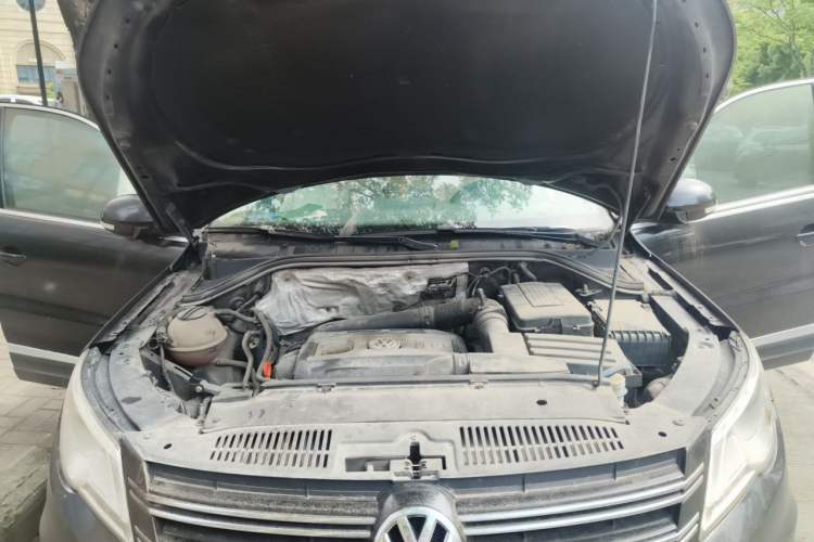Used Volkswagen Tiguan 2012 1.8TSI Automatic All-Wheel Drive Elite Edition Engine Bay