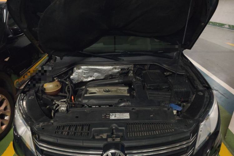 Used Volkswagen Tiguan 2012 2.0 TSI Automatic All-Wheel Drive Flagship Edition Engine Bay