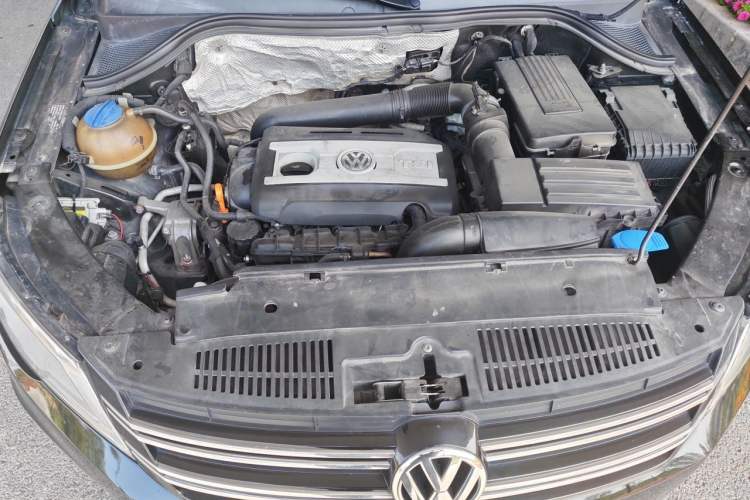 Used Volkswagen Tiguan 2012 1.8TSI Automatic All-Wheel Drive Fashion Edition Engine Bay