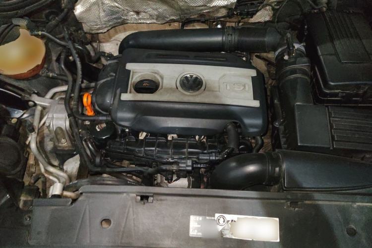 Used Volkswagen Tiguan 2012 2.0 TSI Automatic All-Wheel Drive Flagship Edition Engine Bay