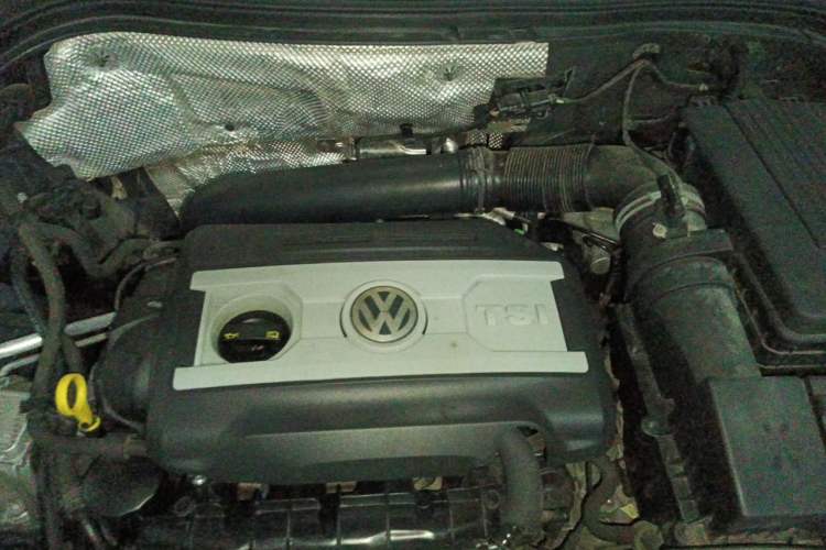 Used Volkswagen Tiguan 2012 2.0 TSI Comfort Edition Engine Bay
