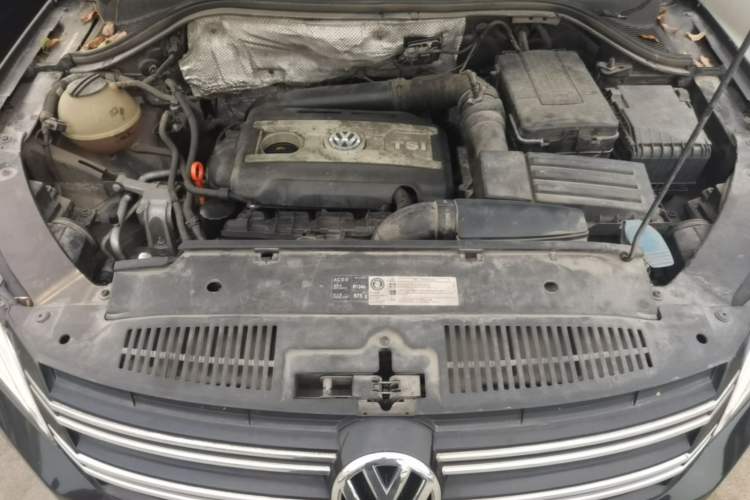 Used Volkswagen Tiguan 2012 1.8TSI Automatic All-Wheel Drive Elite Edition Engine Bay