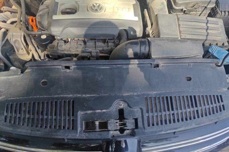 Used Volkswagen Tiguan 2012 1.8TSI Automatic All-Wheel Drive Elite Edition Engine Bay