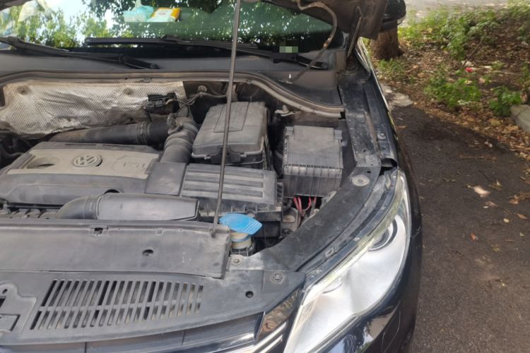 Used Volkswagen Tiguan 2012 2.0 TSI Automatic All-Wheel Drive Flagship Edition Engine Bay Left