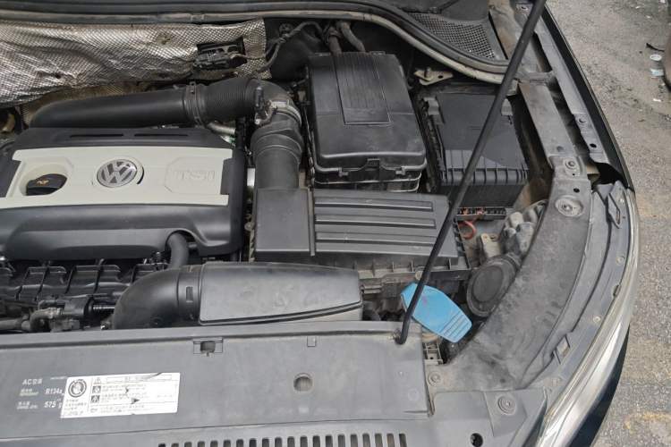Used Volkswagen Tiguan 2012 2.0 TSI Automatic All-Wheel Drive Flagship Edition Engine Bay Left
