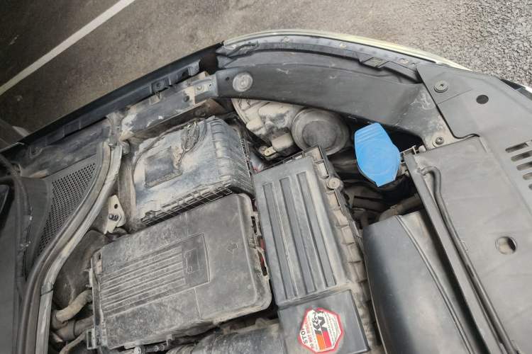 Used Volkswagen Tiguan 2012 2.0 TSI Automatic All-Wheel Drive Elite Edition Engine Bay Left
