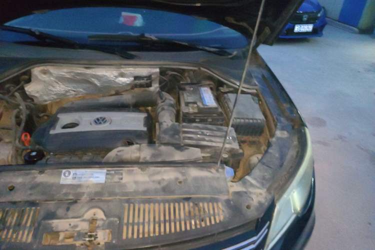 Used Volkswagen Tiguan 2012 1.8TSI Automatic All-Wheel Drive Elite Edition Engine Bay Left