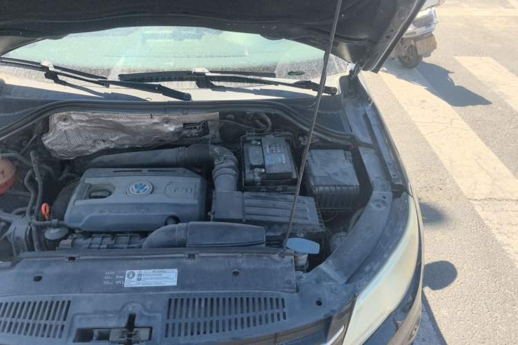 Used Volkswagen Tiguan 2012 1.8TSI Automatic Two-Wheel Drive Urban Edition Engine Bay Left
