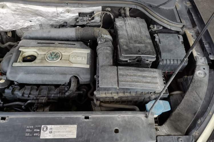 Used Volkswagen Tiguan 2012 1.8TSI Automatic All-Wheel Drive Elite Edition Engine Bay Left