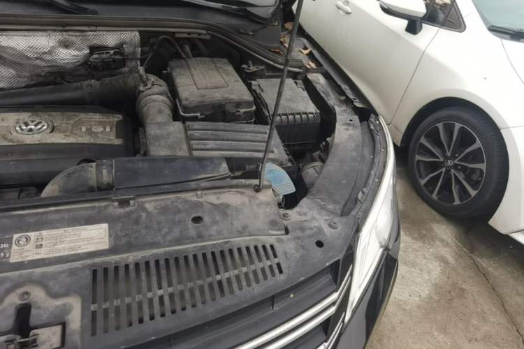 Used Volkswagen Tiguan 2012 1.8TSI Automatic All-Wheel Drive Elite Edition Engine Bay Left