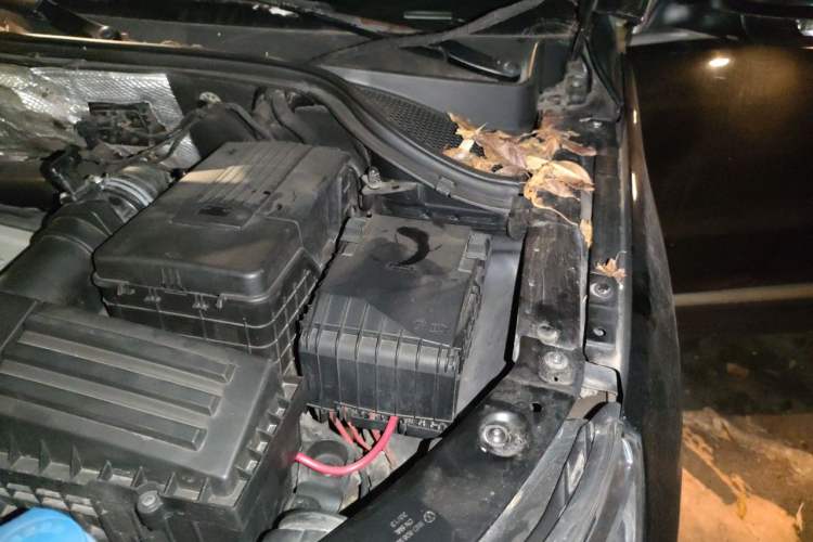 Used Volkswagen Tiguan 2012 1.8TSI Automatic Two-Wheel Drive Elite Edition Engine Bay Left