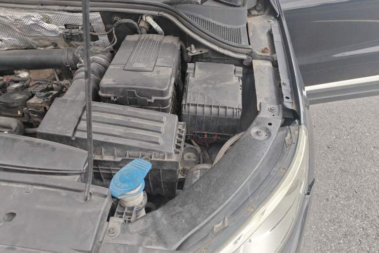 Used Volkswagen Tiguan 2012 1.8TSI Automatic All-Wheel Drive Elite Edition Engine Bay Left