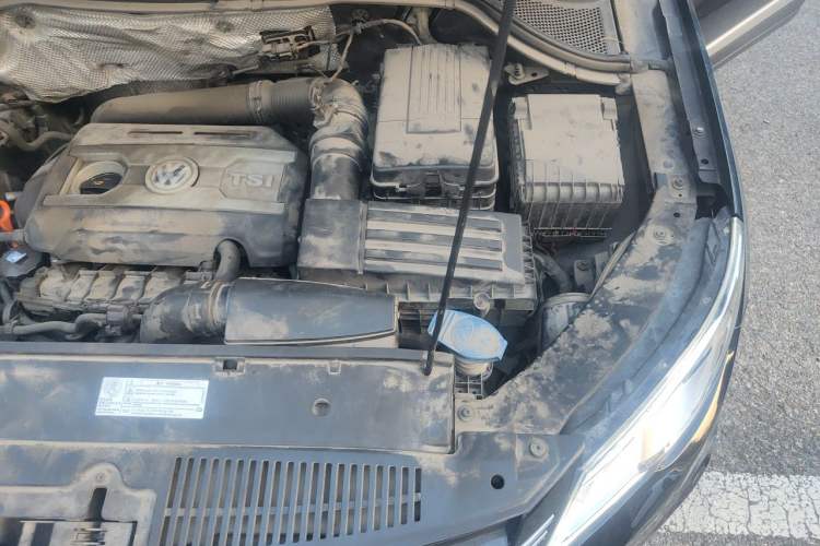 Used Volkswagen Tiguan 2012 1.8TSI Automatic All-Wheel Drive Elite Edition Engine Bay Left