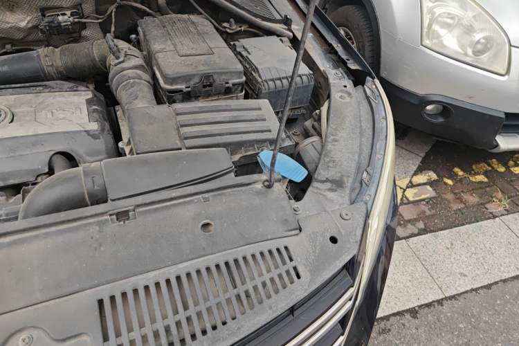 Used Volkswagen Tiguan 2012 1.8TSI Automatic Two-Wheel Drive Elite Edition Engine Bay Left