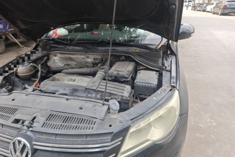 Used Volkswagen Tiguan 2012 1.8TSI Automatic Two-Wheel Drive Urban Edition Engine Bay Left