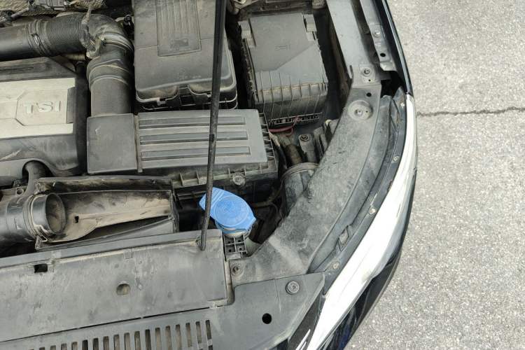 Used Volkswagen Tiguan 2012 1.8TSI Automatic All-Wheel Drive Elite Edition Engine Bay Left