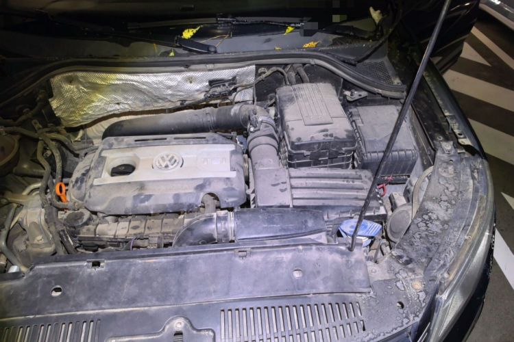 Used Volkswagen Tiguan 2012 2.0 TSI Automatic All-Wheel Drive Flagship Edition Engine Bay Left