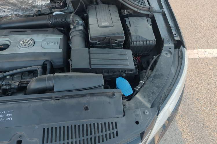 Used Volkswagen Tiguan 2012 2.0 TSI Automatic All-Wheel Drive Elite Edition Engine Bay Left