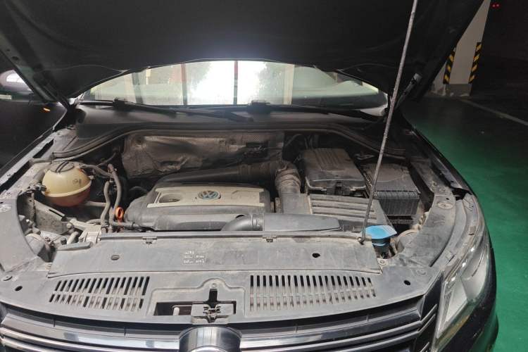 Used Volkswagen Tiguan 2012 1.8TSI Automatic All-Wheel Drive Elite Edition Engine Bay Left