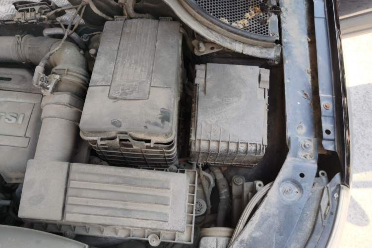 Used Volkswagen Tiguan 2012 1.8TSI Automatic Two-Wheel Drive Urban Edition Engine Bay Left