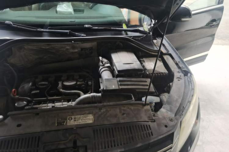 Used Volkswagen Tiguan 2012 1.8TSI Automatic Two-Wheel Drive Elite Edition Engine Bay Left