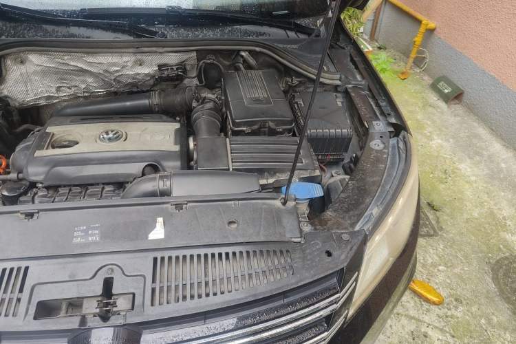 Used Volkswagen Tiguan 2012 1.8TSI Manual Two-Wheel Drive Enjoyment Edition Engine Bay Left