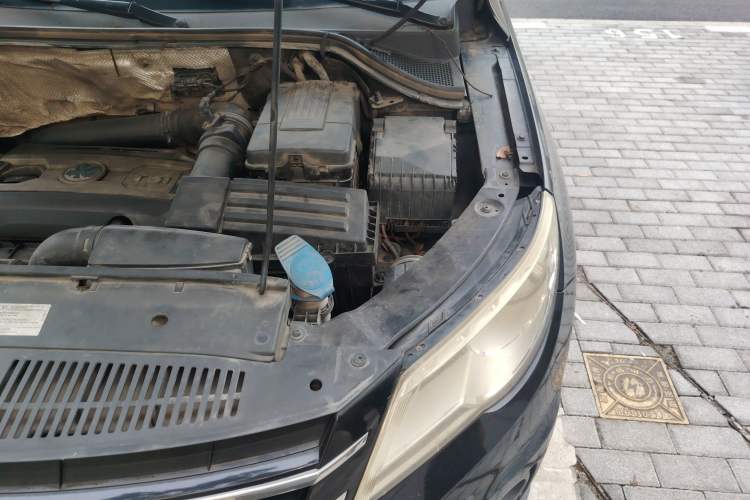 Used Volkswagen Tiguan 2012 1.8TSI Manual Two-Wheel Drive Urban Edition Engine Bay Left