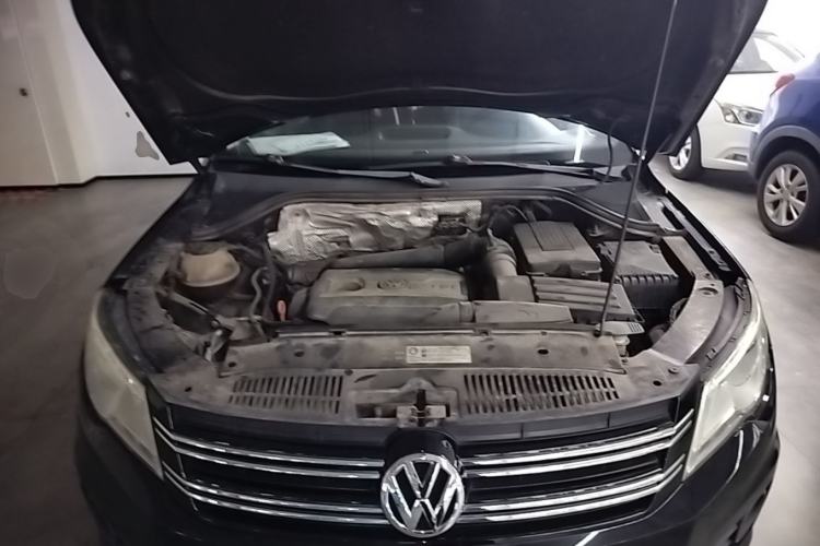 Used Volkswagen Tiguan 2012 1.8TSI Automatic All-Wheel Drive Fashion Edition Engine Bay