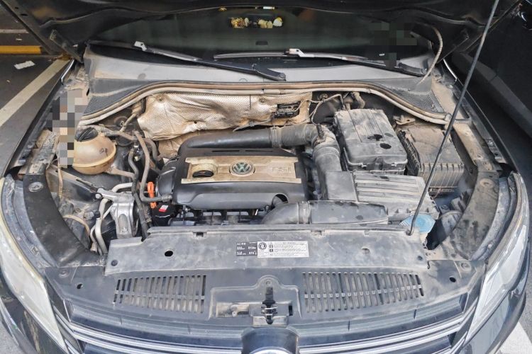 Used Volkswagen Tiguan 2012 1.8TSI Automatic Two-Wheel Drive Trend Edition Engine Bay
