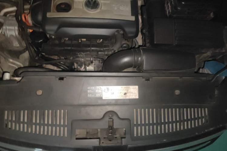 Used Volkswagen Tiguan 2012 1.8TSI Automatic All-Wheel Drive Elite Edition Engine Bay
