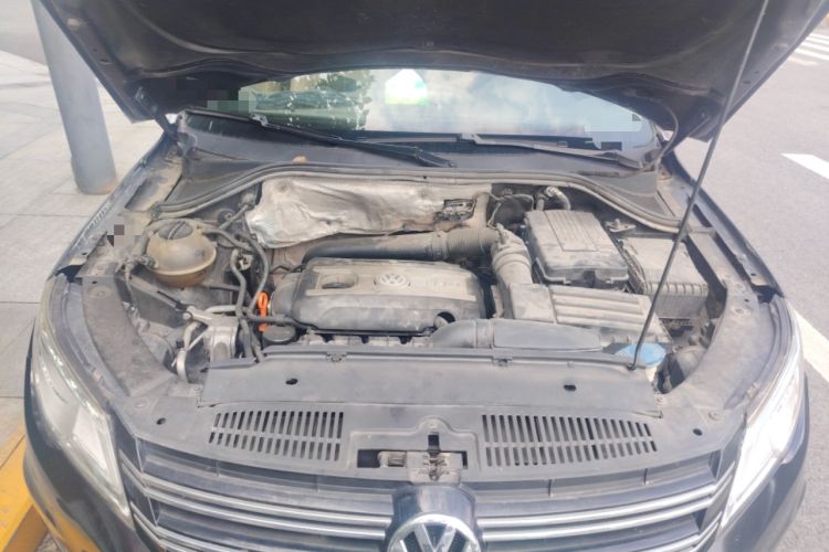 Used Volkswagen Tiguan 2012 1.8TSI Automatic Two-Wheel Drive Trend Edition Engine Bay