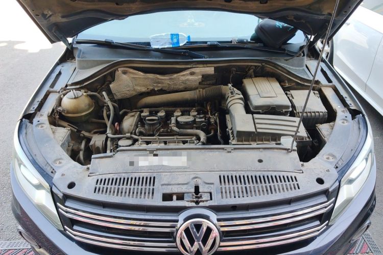 Used Volkswagen Tiguan 2012 2.0 TSI Luxury Edition Engine Bay