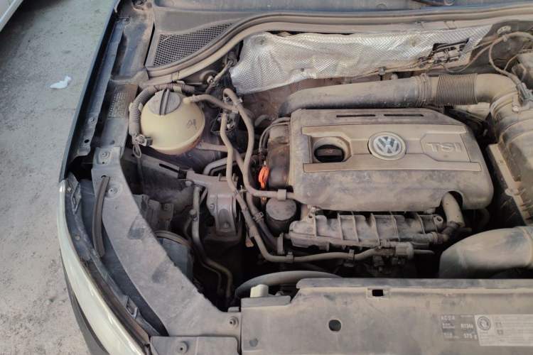 Used Volkswagen Tiguan 2012 1.8TSI Manual Two-Wheel Drive Urban Edition Engine Bay Right
