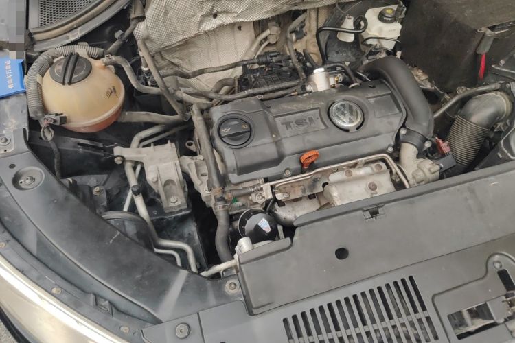 Used Volkswagen Tiguan 2012 1.4TSI Manual Two-Wheel-Drive Urban Edition Engine Bay Right