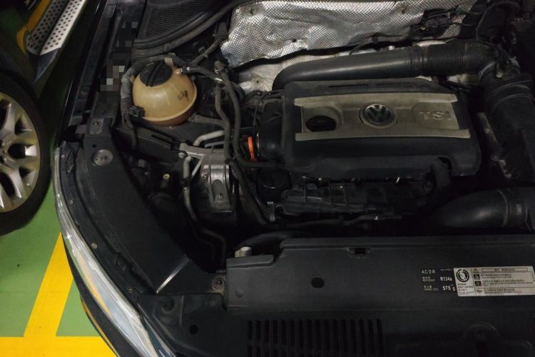 Used Volkswagen Tiguan 2012 2.0 TSI Automatic All-Wheel Drive Flagship Edition Engine Bay Right