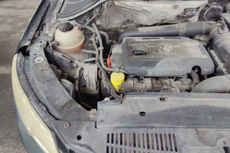 Used Volkswagen Tiguan 2012 1.8TSI Automatic Two-Wheel Drive Elite Edition Engine Bay Right