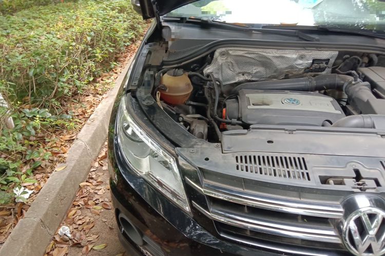 Used Volkswagen Tiguan 2012 1.8TSI Automatic Two-Wheel Drive Urban Edition Engine Bay Right