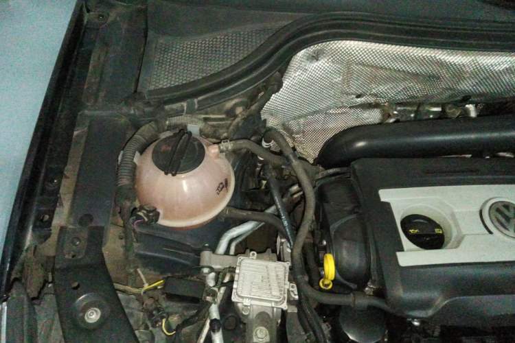 Used Volkswagen Tiguan 2012 2.0 TSI Comfort Edition Engine Bay Right