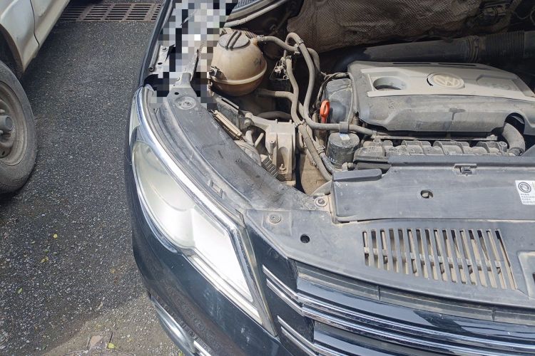 Used Volkswagen Tiguan 2012 1.8TSI Automatic Two-Wheel Drive Urban Edition Engine Bay Right