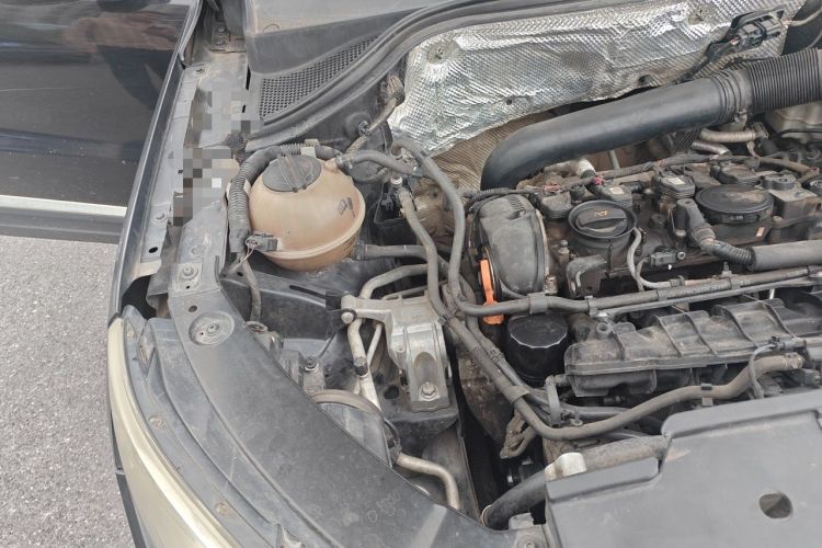 Used Volkswagen Tiguan 2012 1.8TSI Automatic All-Wheel Drive Elite Edition Engine Bay Right