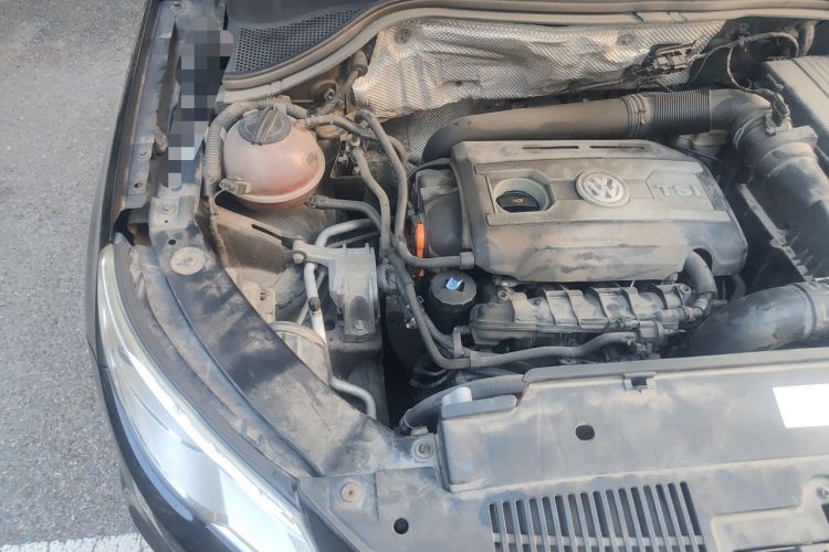Used Volkswagen Tiguan 2012 1.8TSI Automatic All-Wheel Drive Elite Edition Engine Bay Right