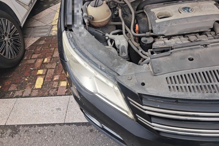 Used Volkswagen Tiguan 2012 1.8TSI Automatic Two-Wheel Drive Elite Edition Engine Bay Right