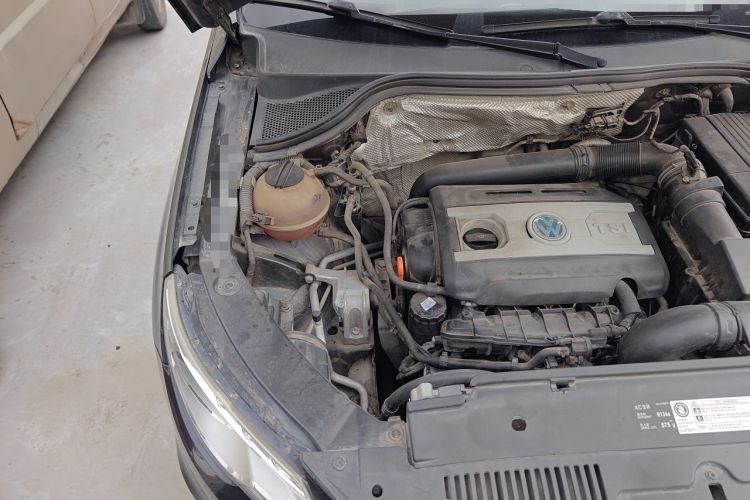 Used Volkswagen Tiguan 2012 1.8TSI Automatic Two-Wheel Drive Elite Edition Engine Bay Right