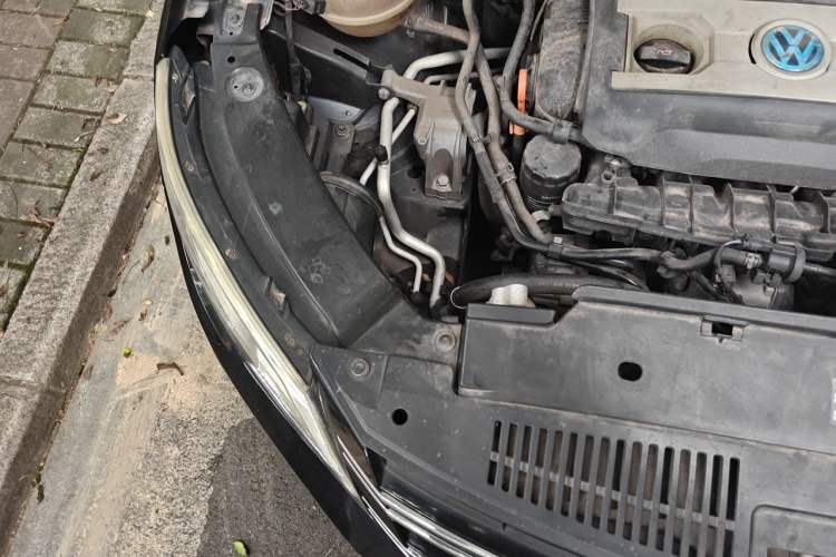 Used Volkswagen Tiguan 2012 1.8TSI Automatic Two-Wheel Drive Urban Edition Engine Bay Right