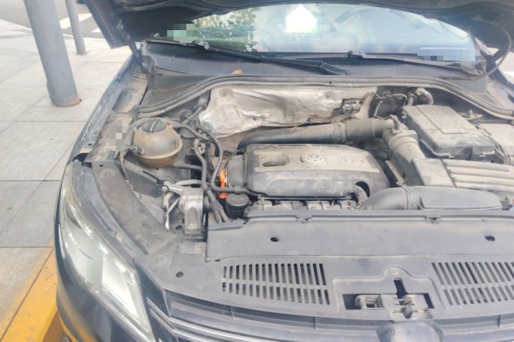 Used Volkswagen Tiguan 2012 1.8TSI Automatic Two-Wheel Drive Trend Edition Engine Bay Right