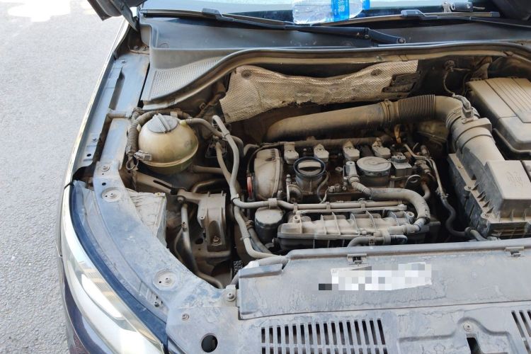 Used Volkswagen Tiguan 2012 2.0 TSI Luxury Edition Engine Bay Right