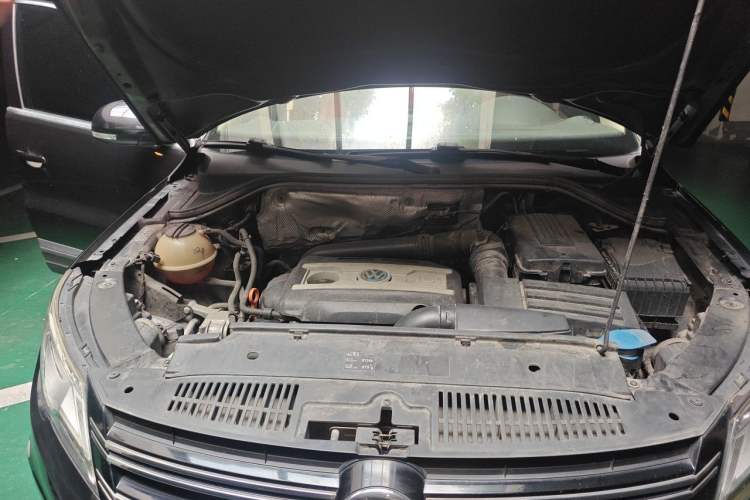 Used Volkswagen Tiguan 2012 1.8TSI Automatic All-Wheel Drive Elite Edition Engine Bay Right